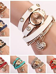 billige -Dame Armbåndsur Quartz Lær Svart / Hvit / Blå Hot Salg Analog damer Glitrende Heart Shape Mote - Rød Lyseblå Marineblå Ett år Batteri Levetid / Jinli 377